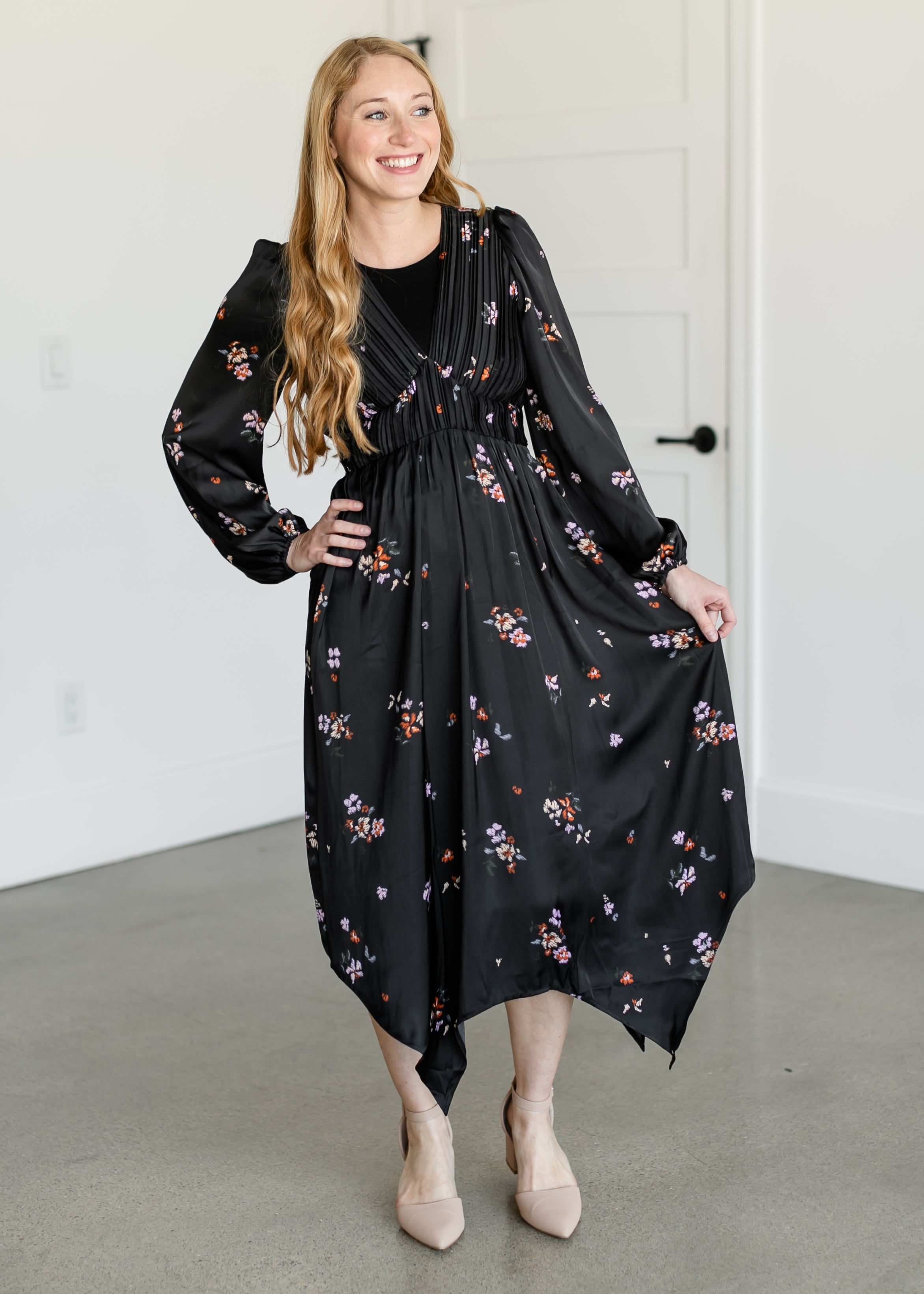 Jamie V-neck Floral Print Midi Dress